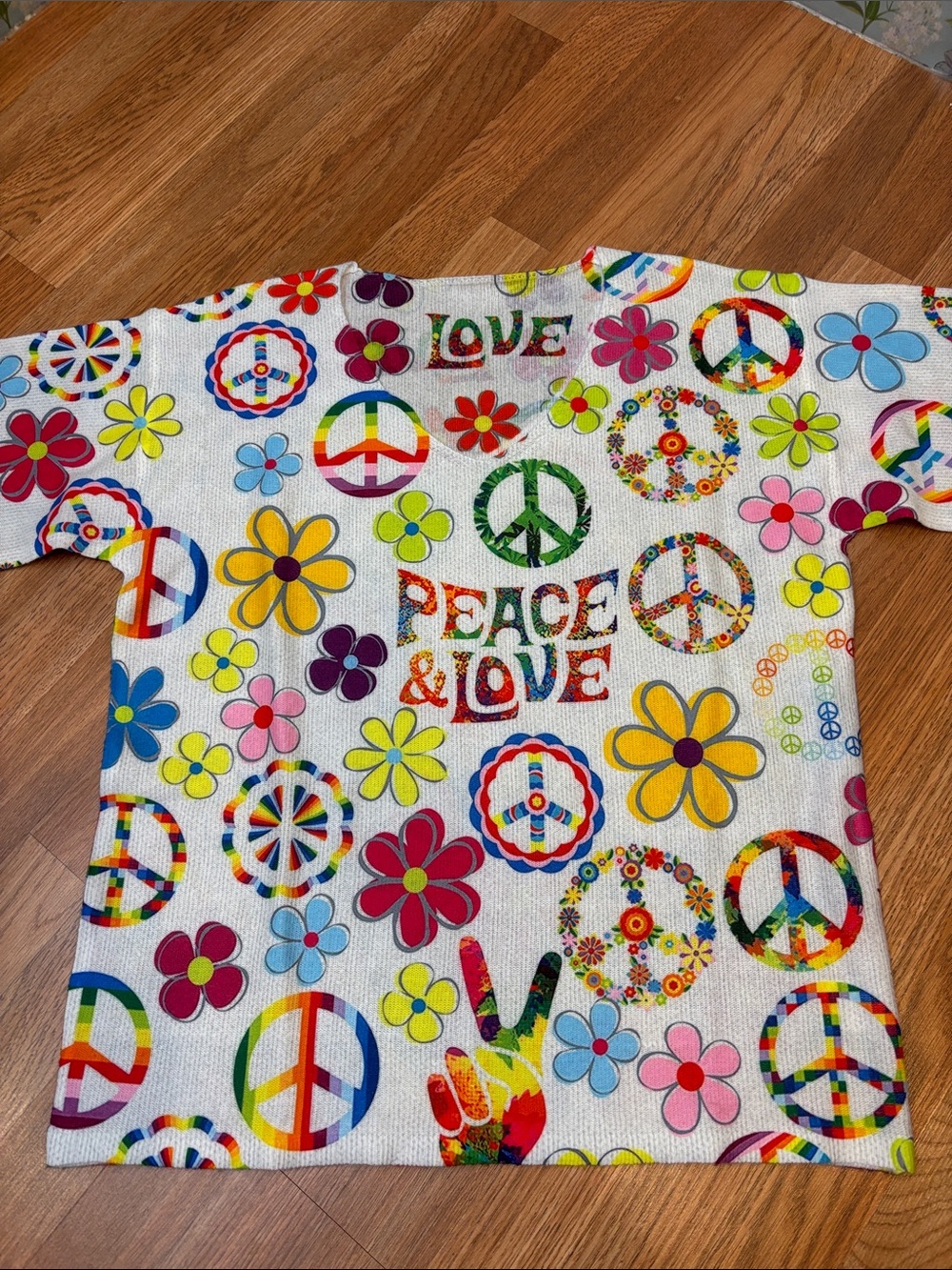 Colorful Peace & Love Flower Print Oversized Long Sleeve Sweater. Size L.